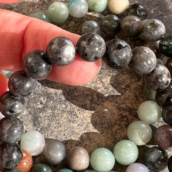 Set of 3 bracelets.  Amazonite, Flashy moonstone, Agates. Natural gem crystals - Picture 4 of 10